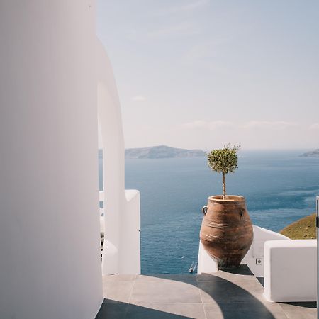 Athina Luxury Suites Fira  Exterior photo