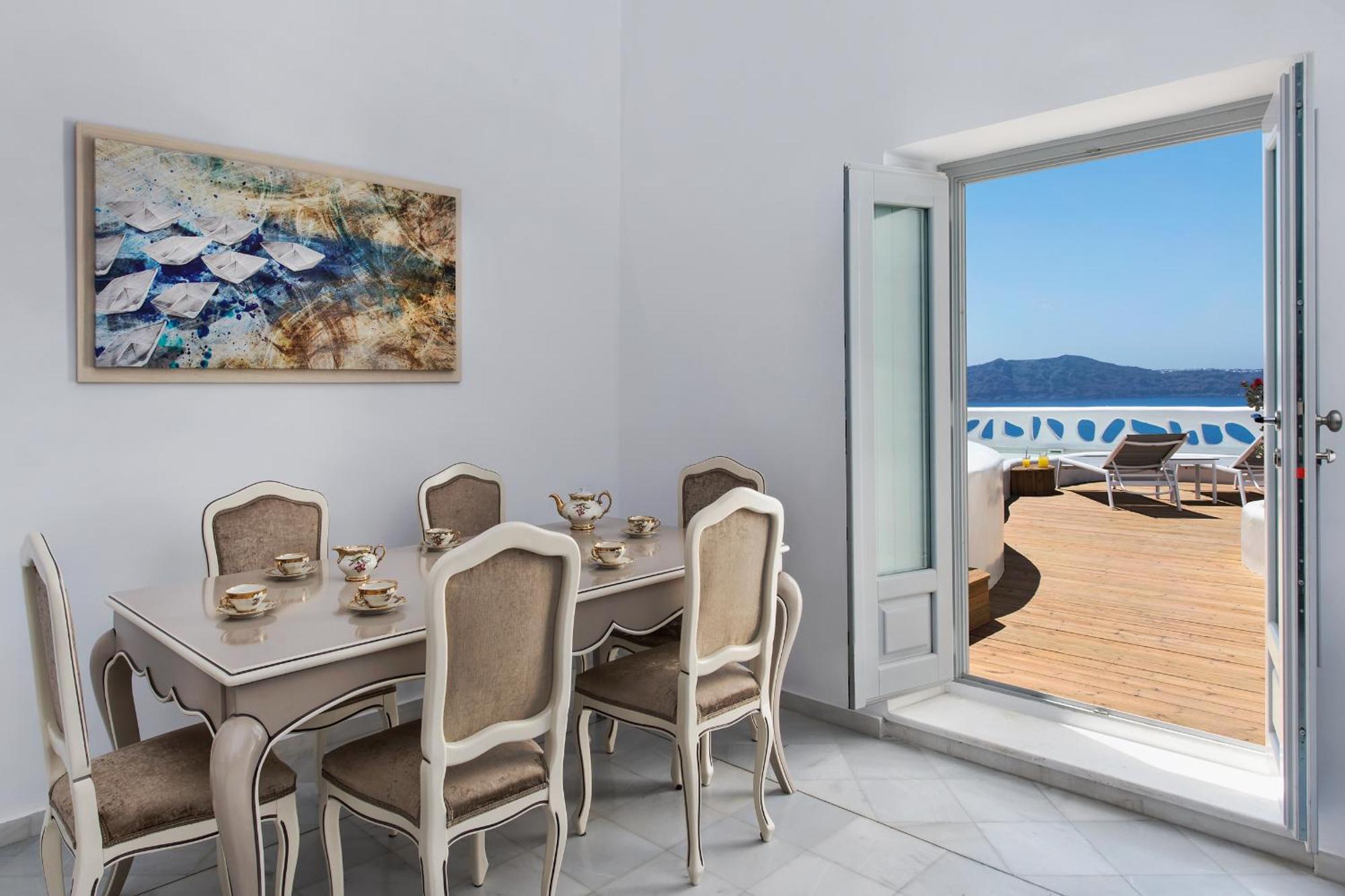 Athina Luxury Suites Fira  Room photo